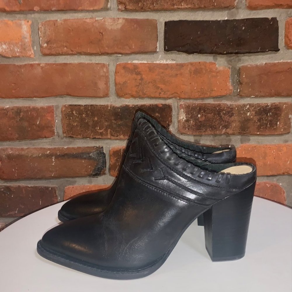 Kristin Cavallari Chinese Laundry Womens Black Leather Western Booties Size 6.5